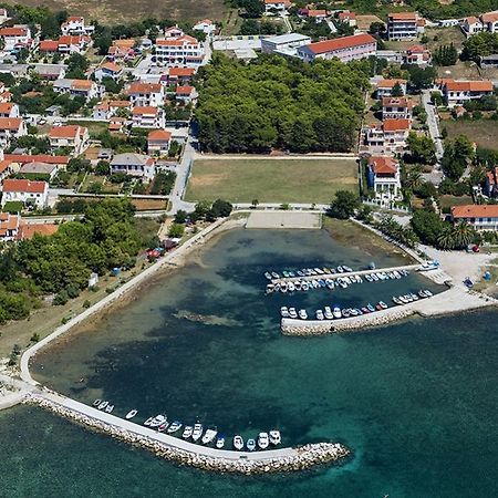 Apartmani Marino Privlaka  Exteriör bild