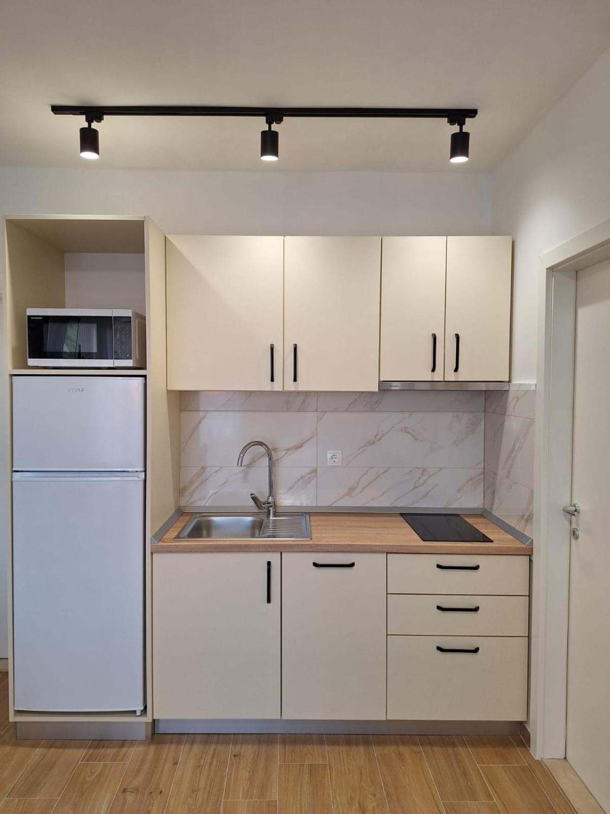 Apartmani Marino Privlaka  Exteriör bild