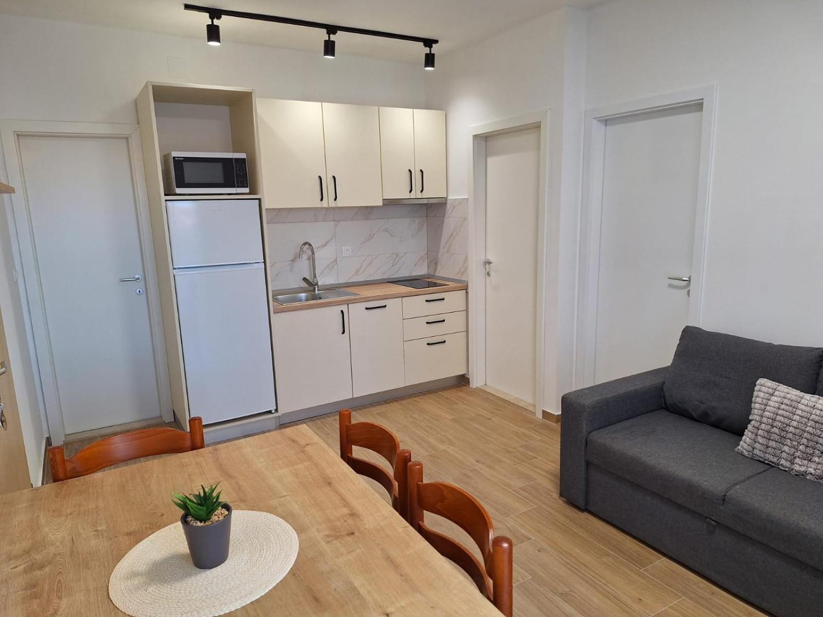 Apartmani Marino Privlaka  Exteriör bild