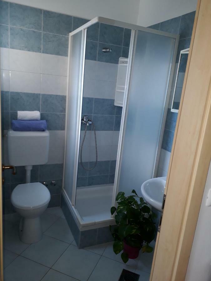 Apartmani Marino Privlaka  Exteriör bild