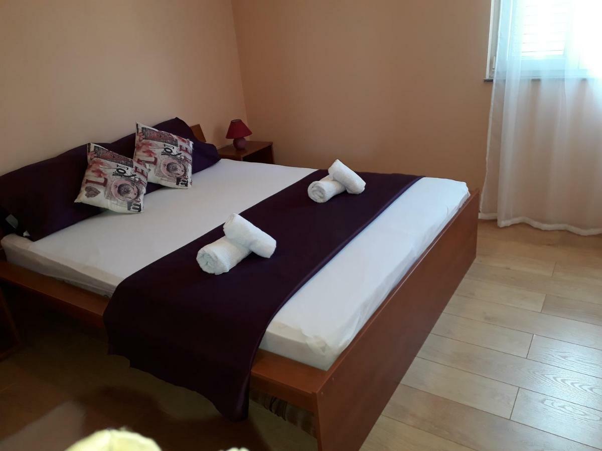 Apartmani Marino Privlaka  Exteriör bild