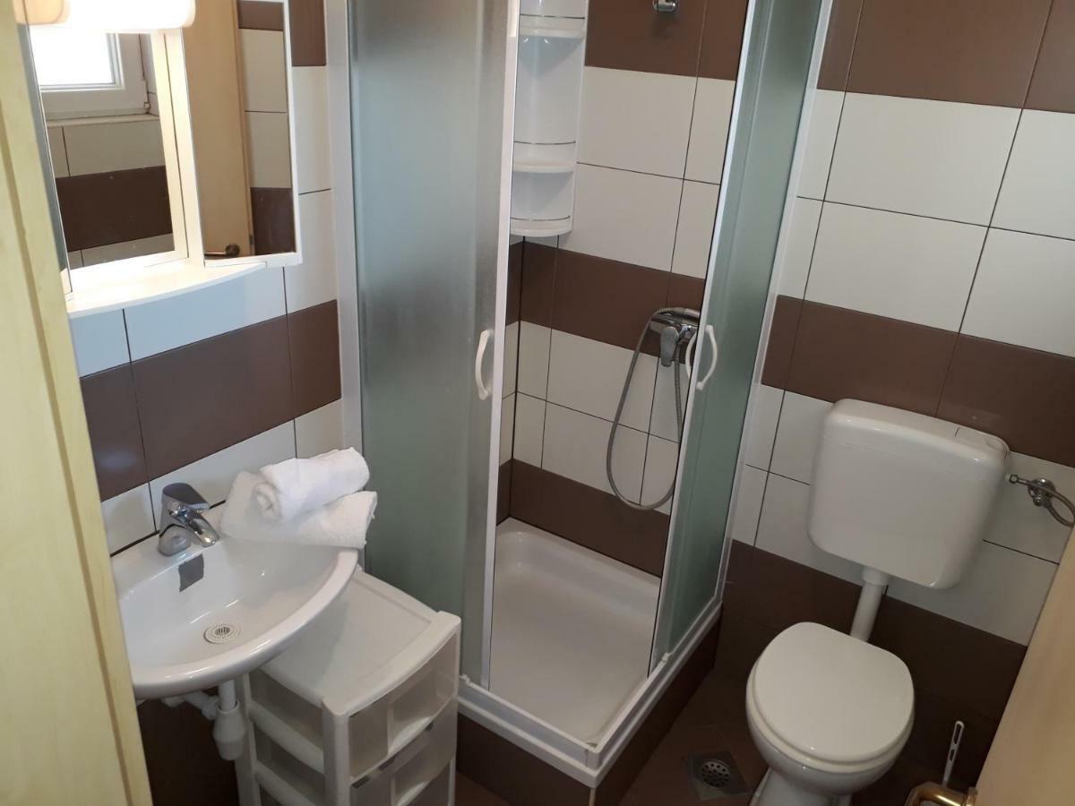 Apartmani Marino Privlaka  Exteriör bild