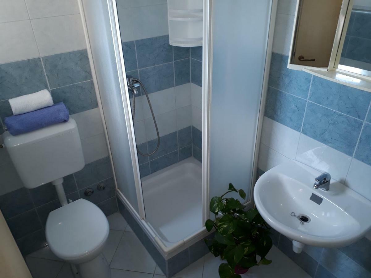 Apartmani Marino Privlaka  Exteriör bild