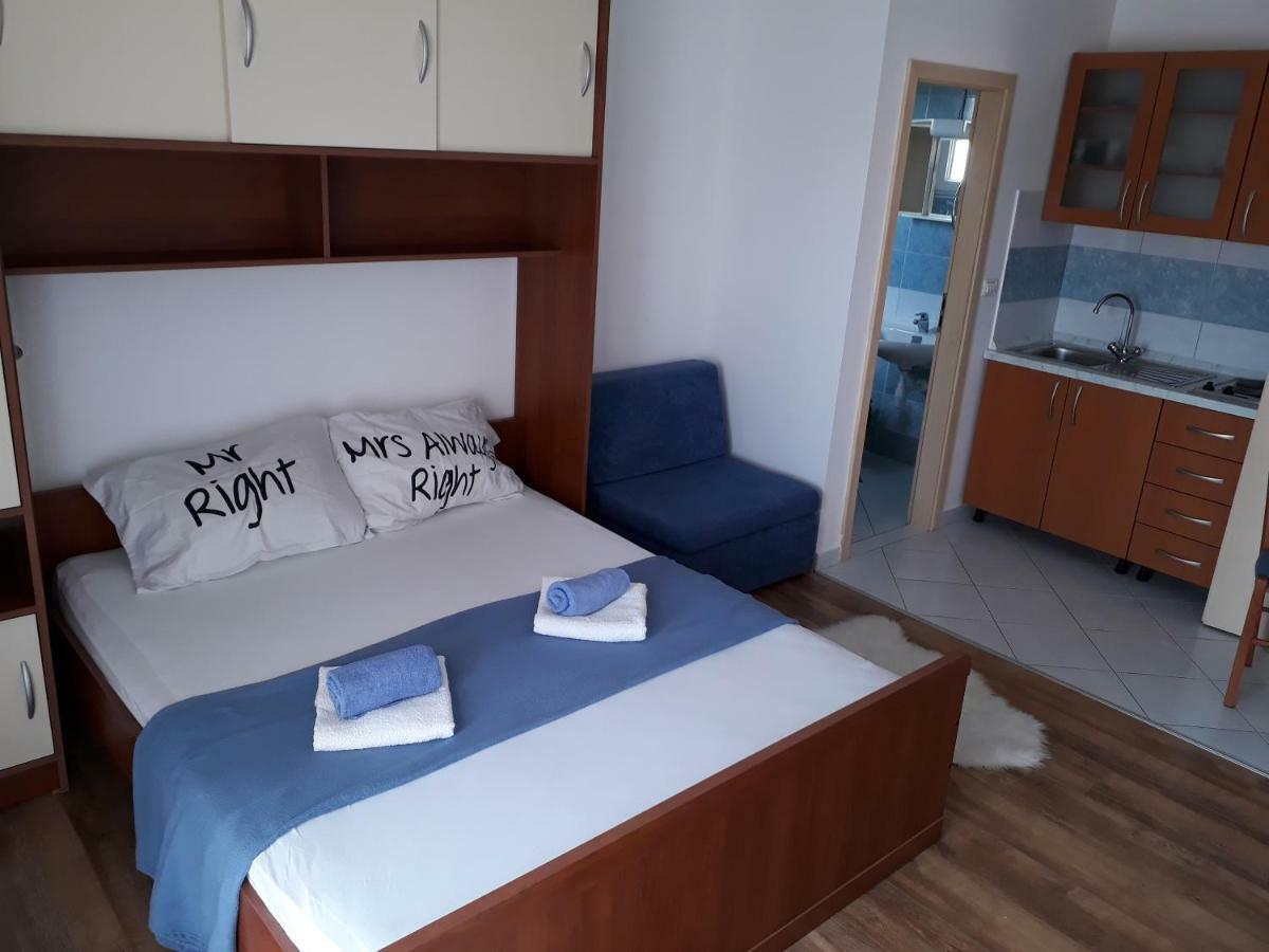 Apartmani Marino Privlaka  Exteriör bild