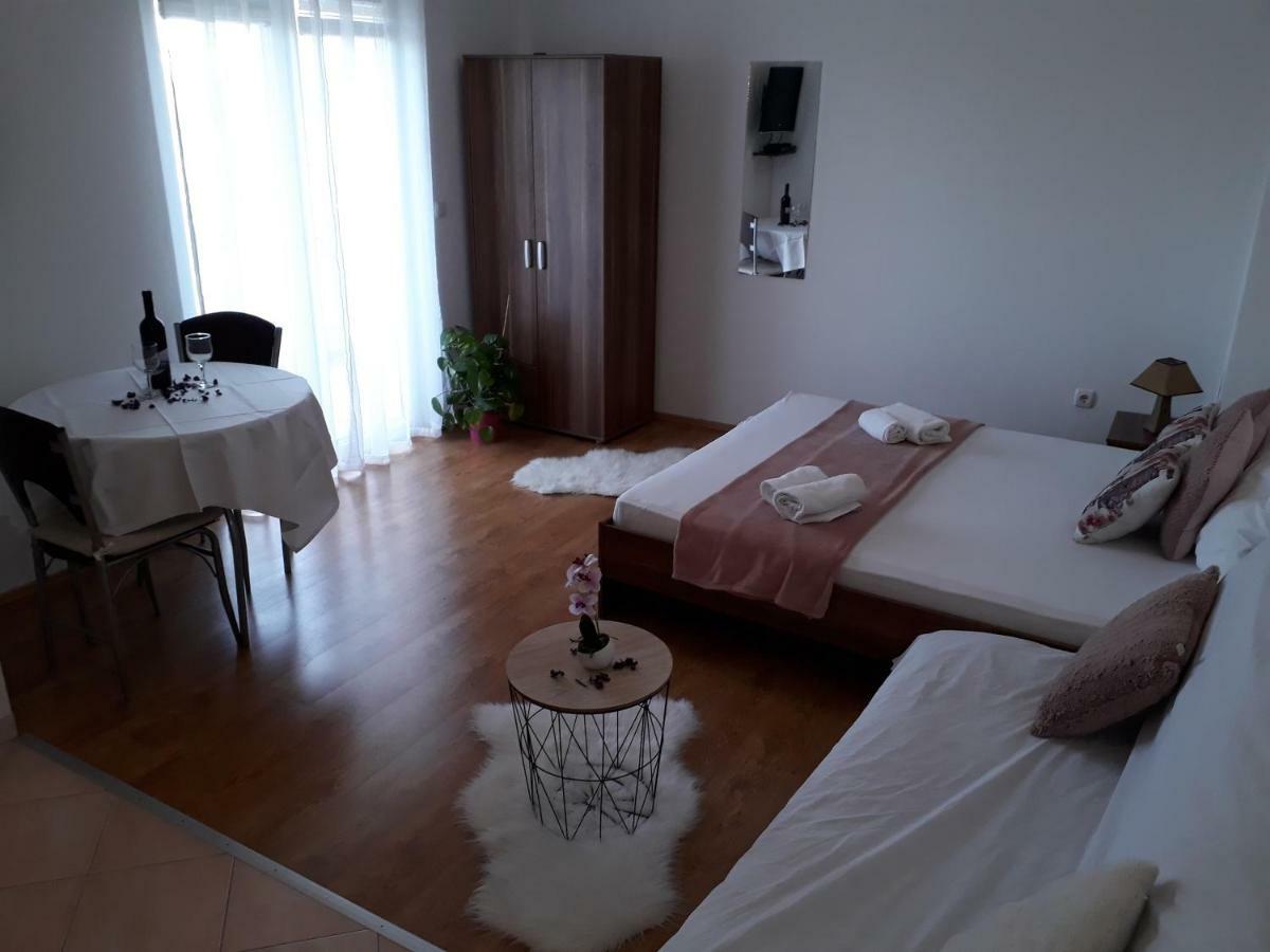 Apartmani Marino Privlaka  Exteriör bild