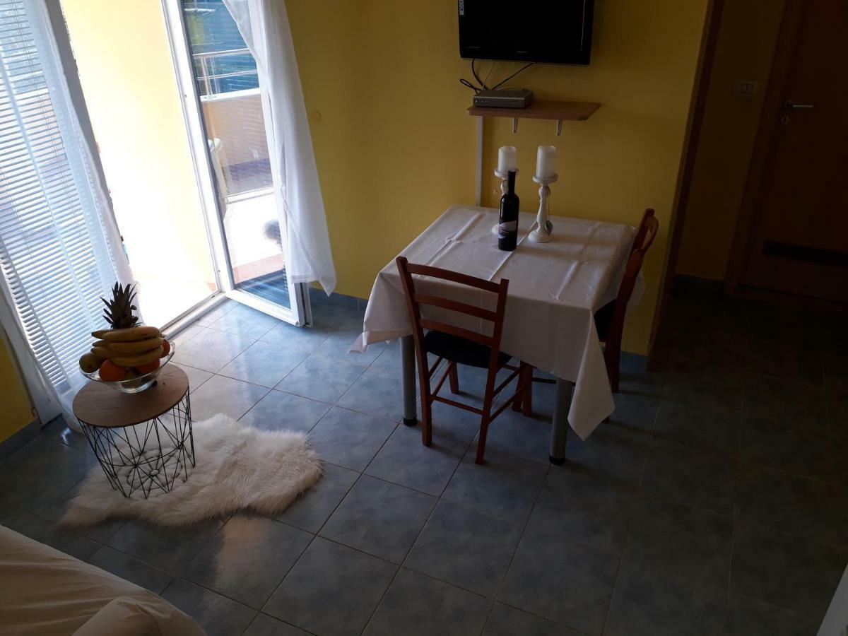 Apartmani Marino Privlaka  Exteriör bild
