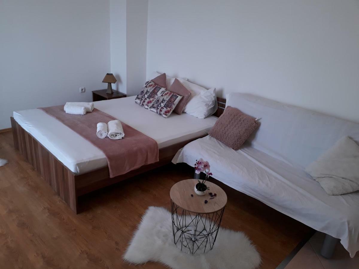 Apartmani Marino Privlaka  Exteriör bild